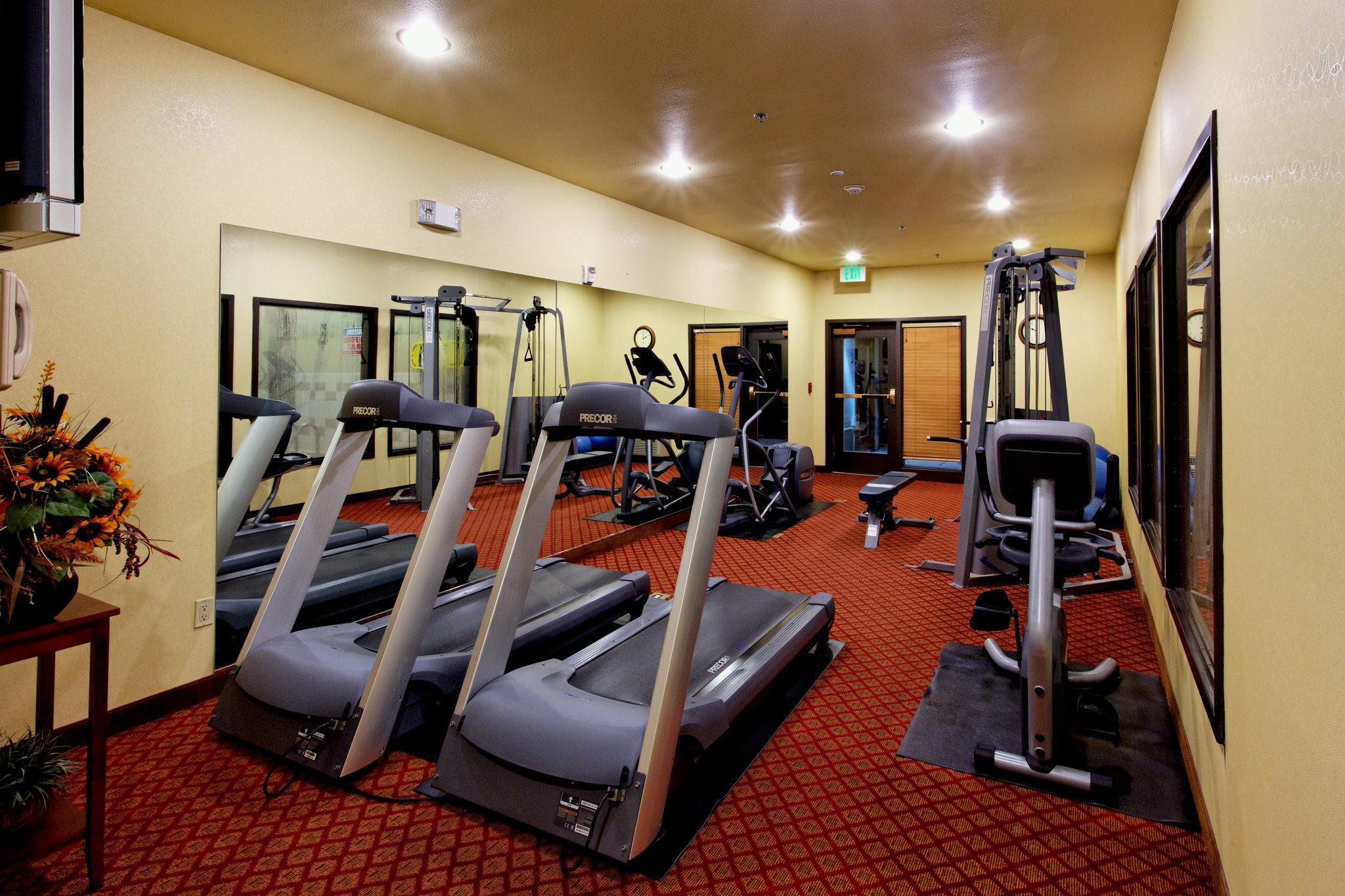 Holiday Inn Express Hotel & Suites Kalispell By Ihg Exterior photo