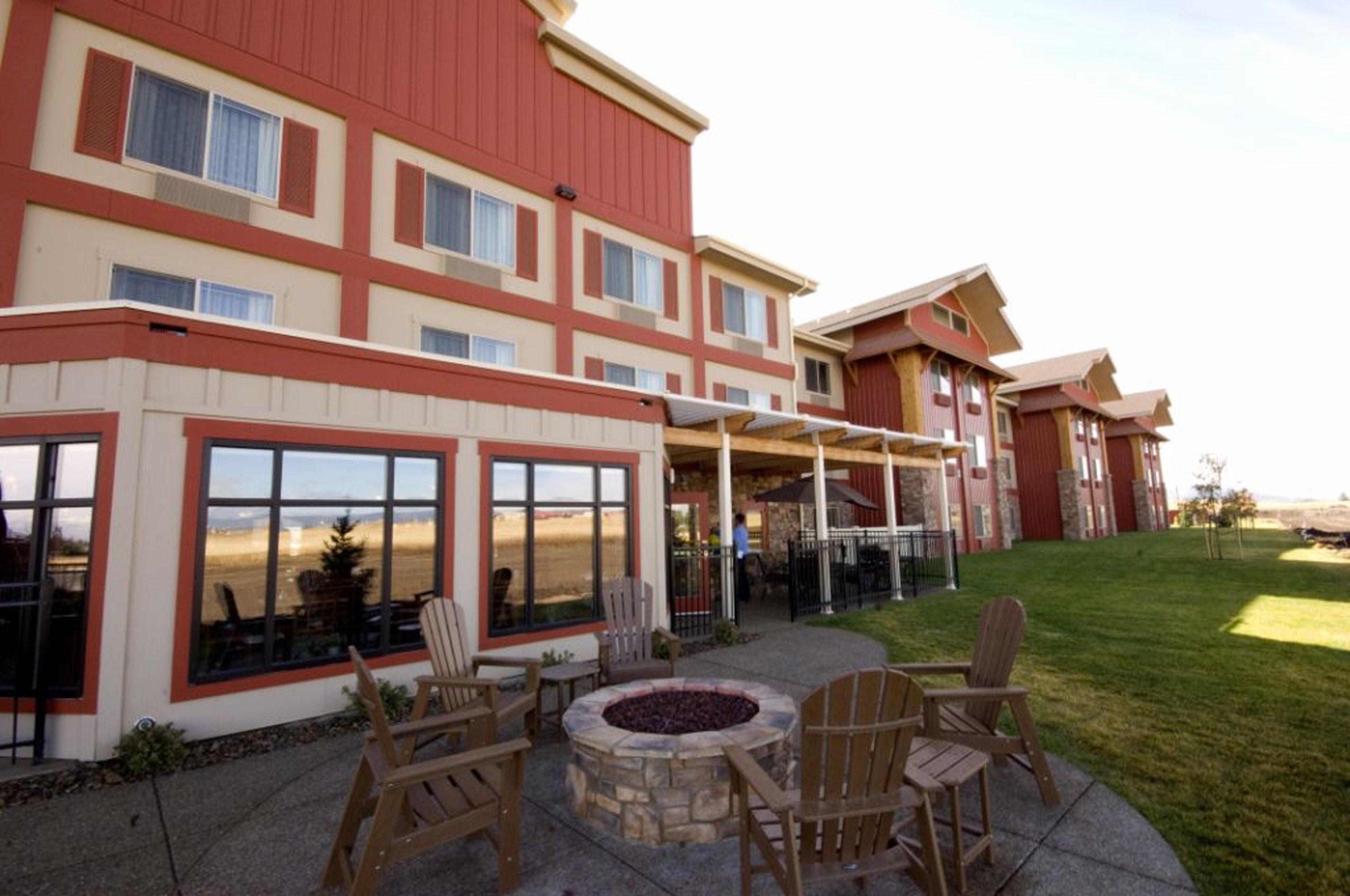 Holiday Inn Express Hotel & Suites Kalispell By Ihg Exterior photo